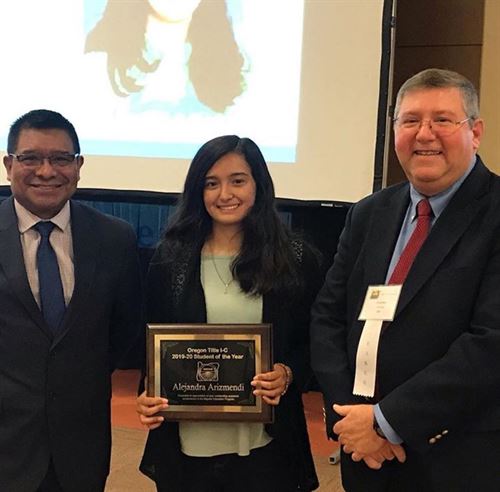 student receving migrant award 2019